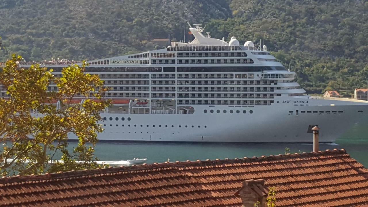 Sole Apartments Kotor Luaran gambar